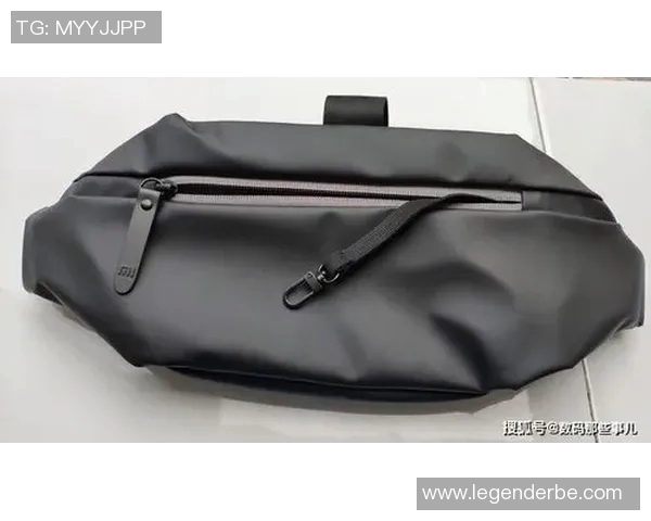 围绕足球球星定制包设计展现运动与时尚结合的新潮魅力 围绕足球球星定制包设计展现运动与时尚结合的新潮魅力